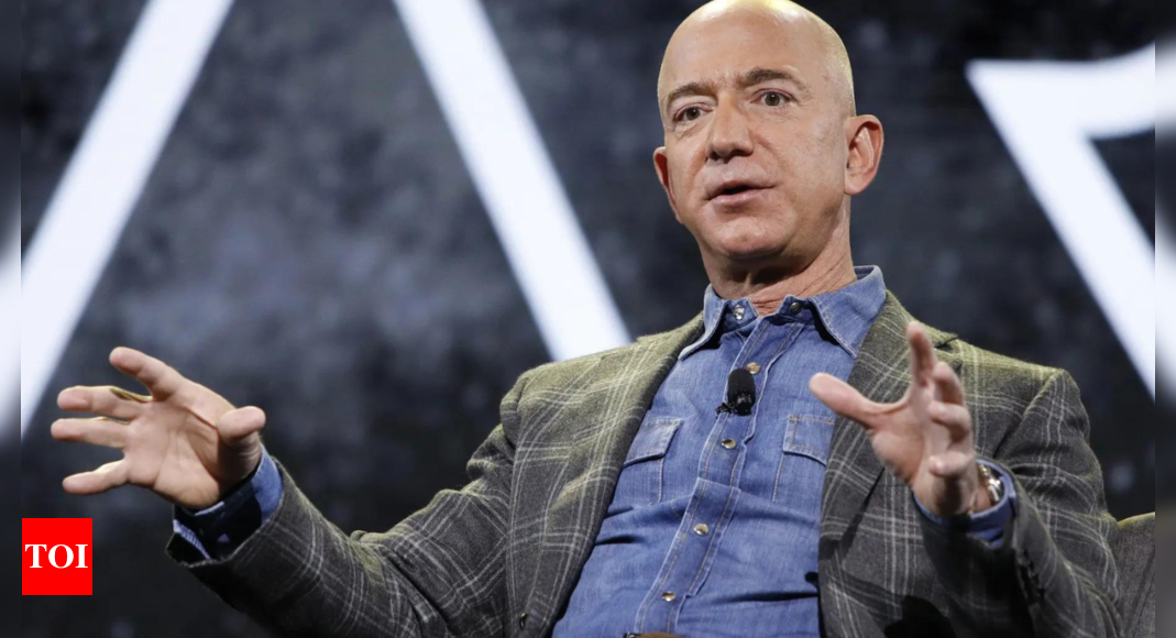 Jeff Bezos to attend Donald Trump's inauguration after friendly Mar-a-Lago dinner