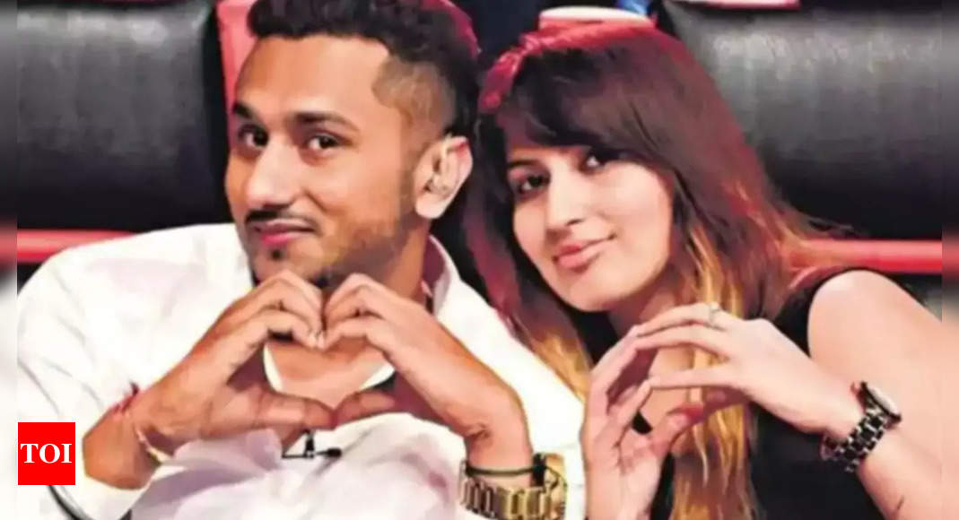 Honey Singh's sister reveals his ex-wife forced him to perform at a US show while he was begging for help: 'Mujhe please bacha lo, gudiya'