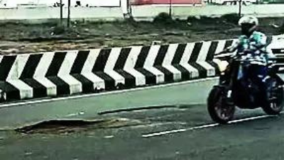 Techie runs into pothole on GST Road in Chennai, fatally knocked down by lorry