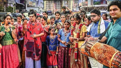 Mayakkum Margazhi: Mada streets ring to tunes of Margazhi bhajanais