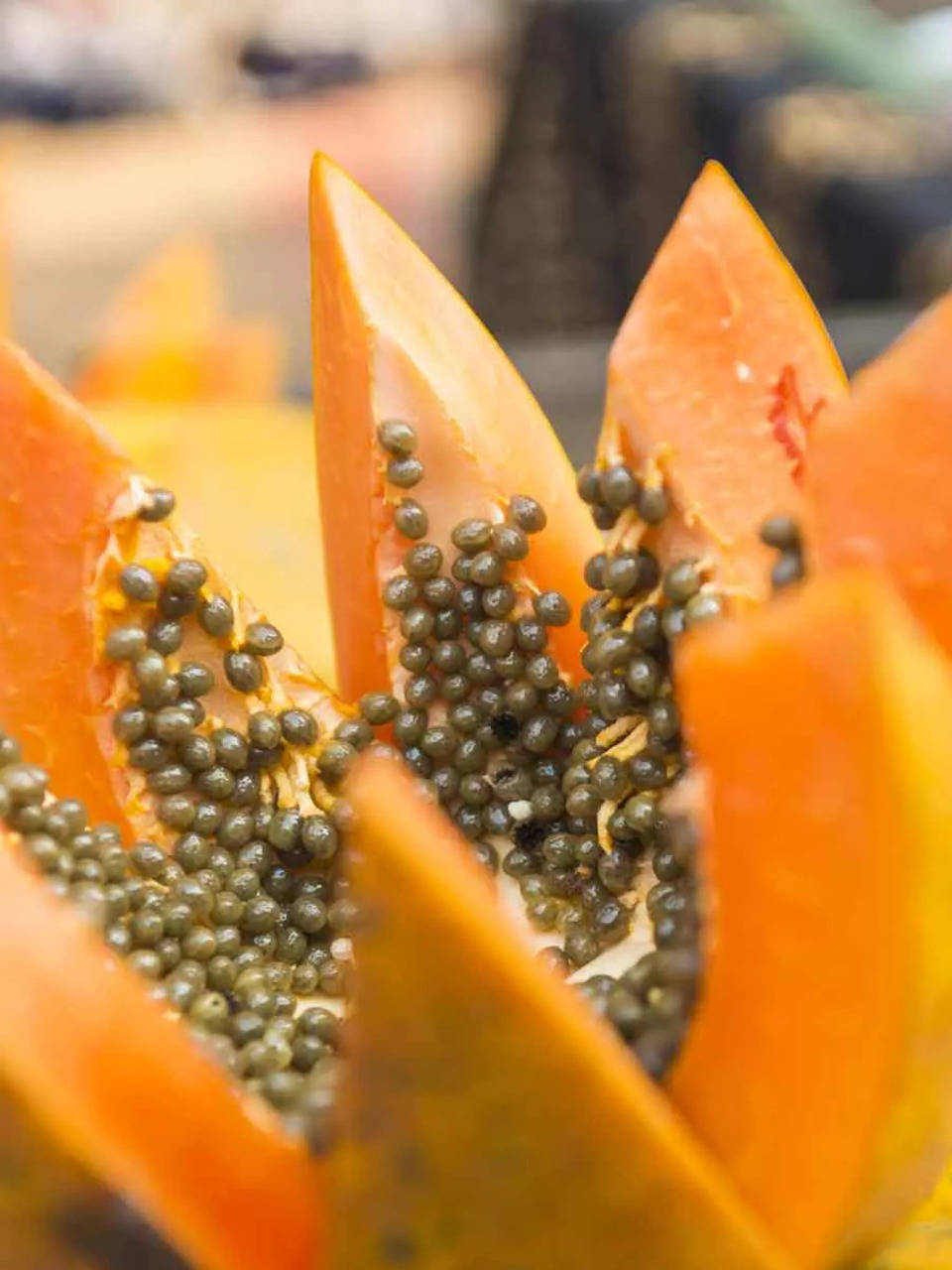 Why you should never throw away papaya seeds 20 health benefits ...