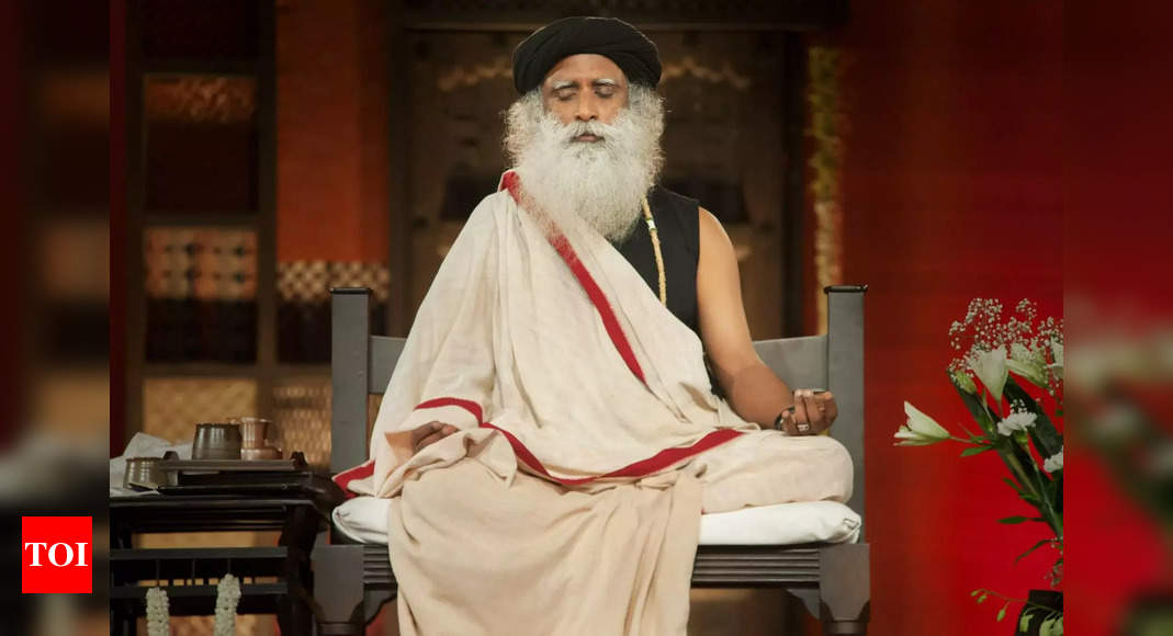 Celebrate World Meditation Day with Sadhguru’s wisdom and free guided meditation sessions