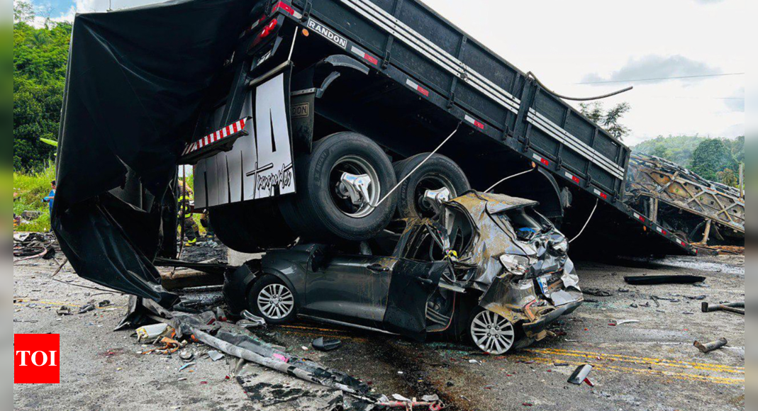 22 dead as bus collides with truck in Brazil