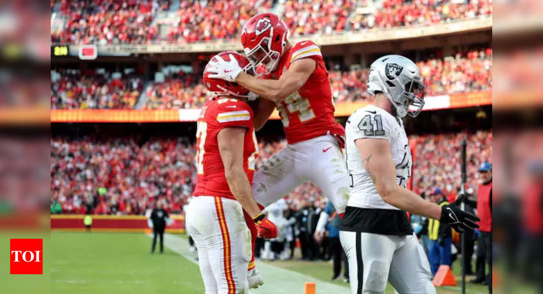 Texans vs. Chiefs Week 16: Game prediction and fantasy insights with Travis Kelce