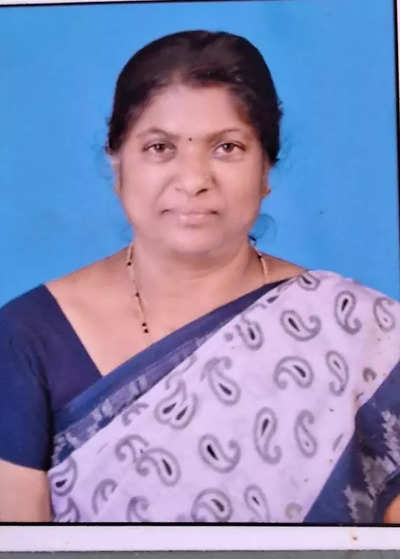 Headmistress brutally murdered at home in Gadag 