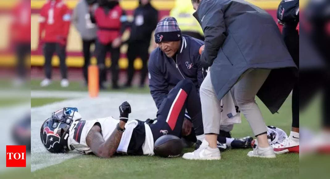 Tank Dell injury update: The Texans WR has suffered a dislocated knee cap and could require surgery