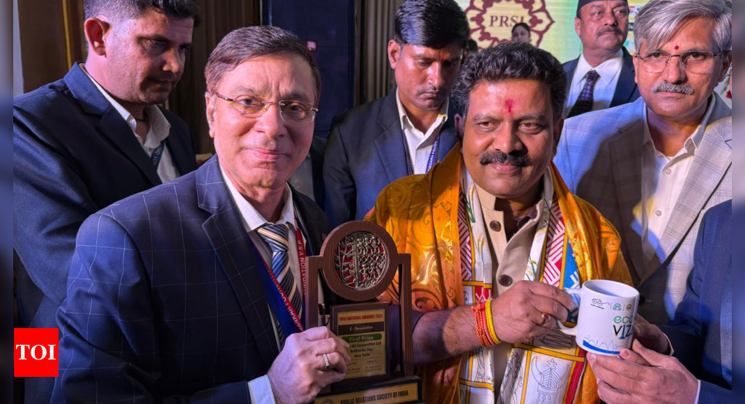 Chhattisgarh deputy chief minister Vijay Sharma presents prestigious award to Sankar Foundation