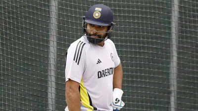 Rohit Sharma can still be extremely dangerous at No. 6: Ravi Shastri