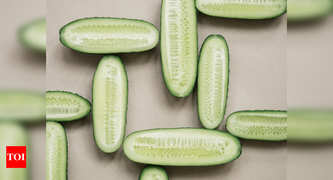 Tainted cucumbers linked to 100 salmonella cases in 23 states in US