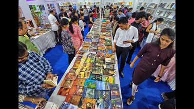 Celebration of reading: Maharashtra unites 45 lakh students with statewide book review challenge