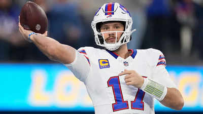 Bills QB Josh Allen has broken more than a dozen NFL records this season, most of them with a broken hand