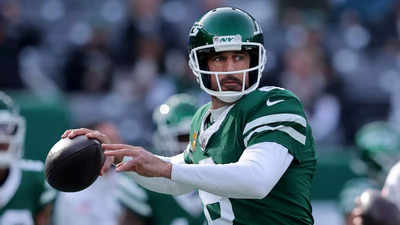 Jets quarterback Aaron Rodgers handed out multiple expensive Christmas gifts to his offensive line, estimated at around $8,500