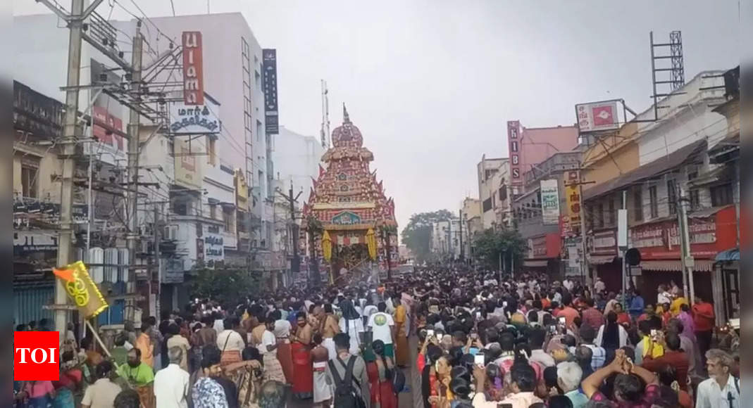 Thousands gather for Margazhi Ashtami Chariot Festival at Madurai’s Meenakshi Amman Temple