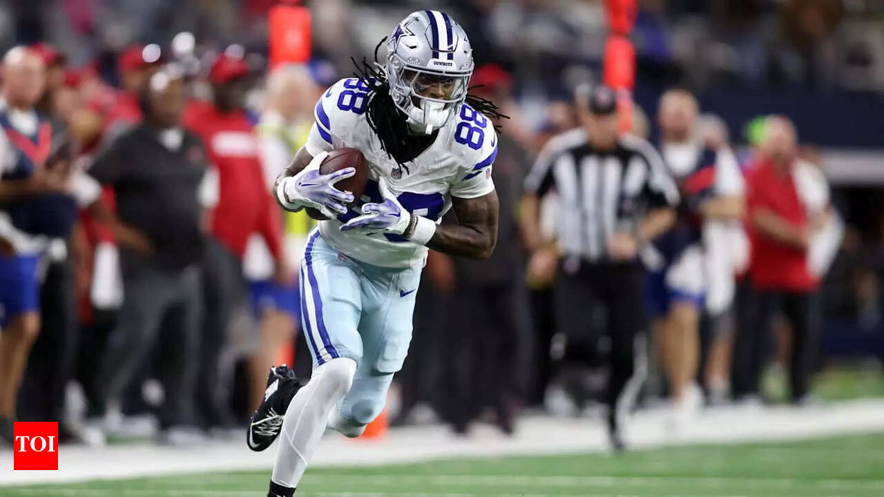 It's not fun”: Cowboys WR CeeDee Lamb despite a shoulder injury, contributed heavily to his team's win over the Buccaneers in Week 16 | NFL News - The Times of India