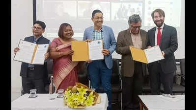 Presi signs MoU with Rome varsity