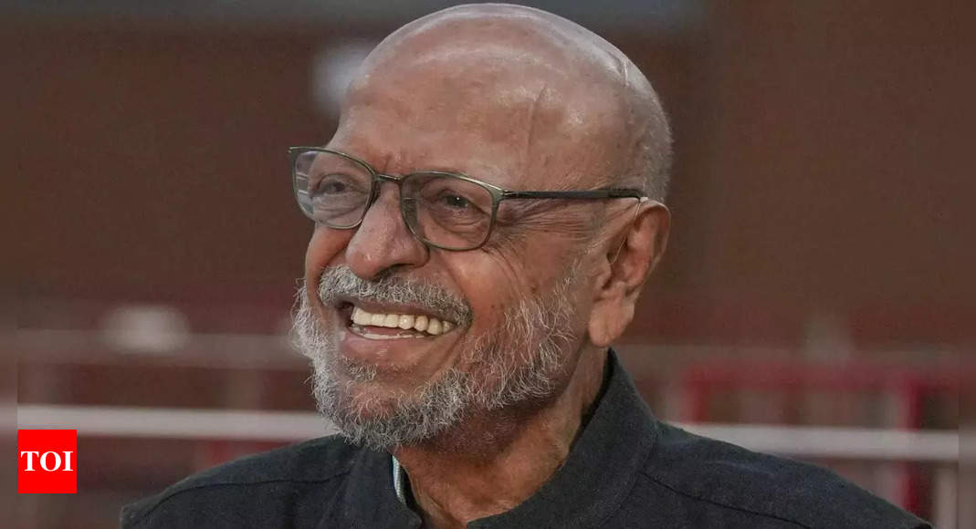 'Benegal told raw & real stories about ordinary people'