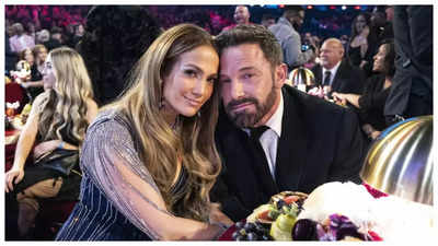 Jennifer Lopez and Ben Affleck celebrate the holidays together with their blended families despite separation"