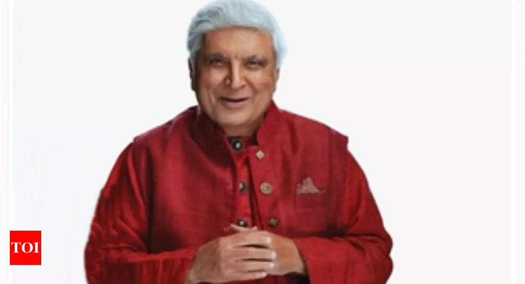 Javed Akhtar says he considers himself very lucky to have worked with Shyam Benegal