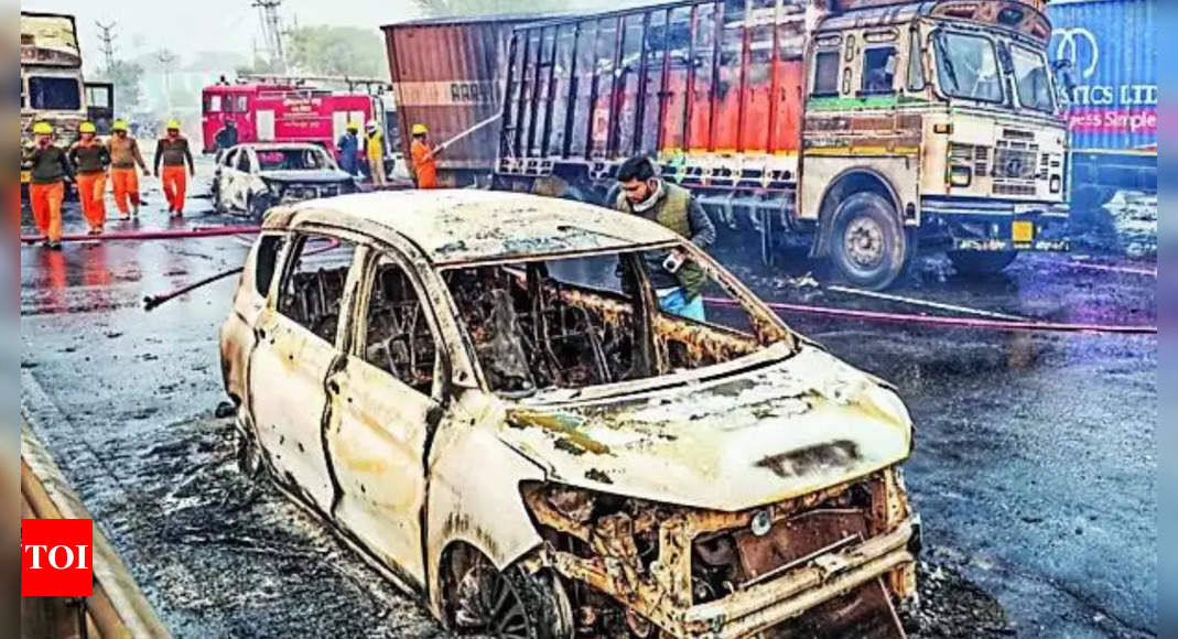 Jaipur highway crash toll climbs to 17 as 2 more succumb to burns