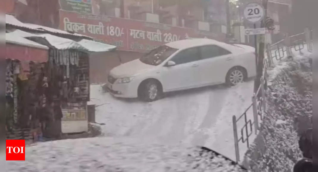 Watch: Car slips and gets stuck in Shimla snowfall; this is what happened next