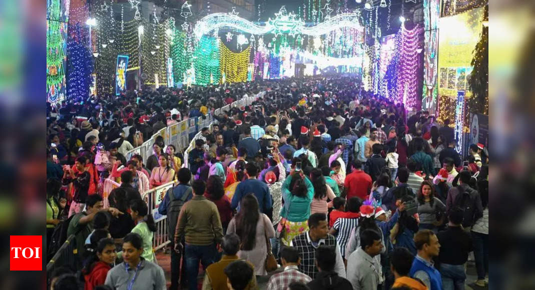 Park Street turns Walk Street at 5.25 pm, other festive zones vie to pull crowds