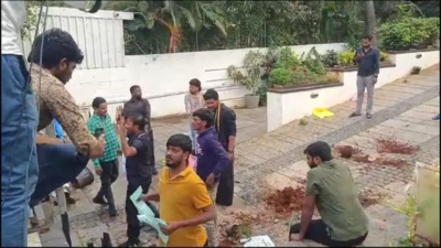 2 PhD students among those who entered Allu Arjun's house