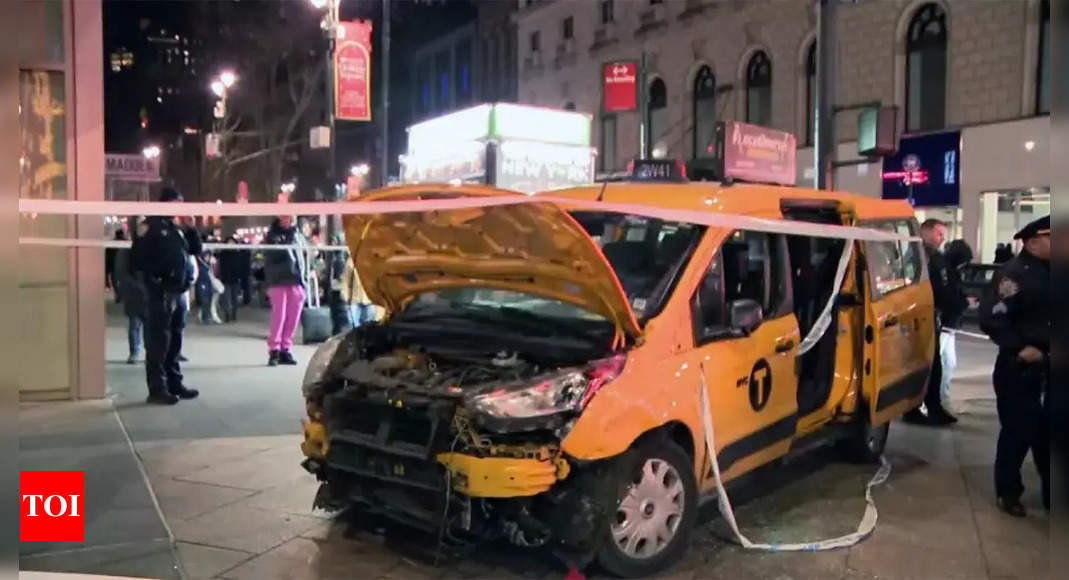 New York taxi plows into multiple pedestrians outside Manhattan Macy’s on Christmas Day | World News – Times of India