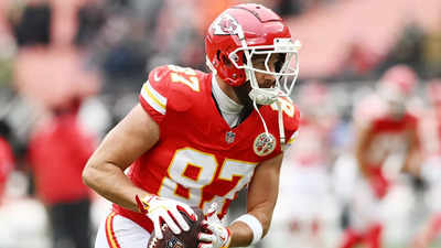 Travis Kelce achieve major milestone, becomes the only player in the Chiefs' franchise history with 1,000 career catches