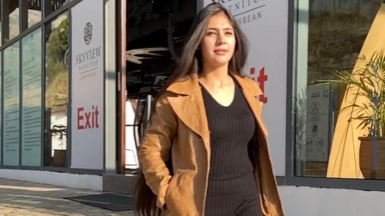 Avvocato Simran Singh