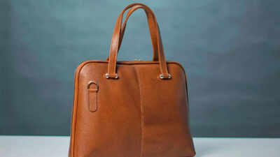 Tote Bags For Office: Best Daily Essentials That You Can Buy For Work