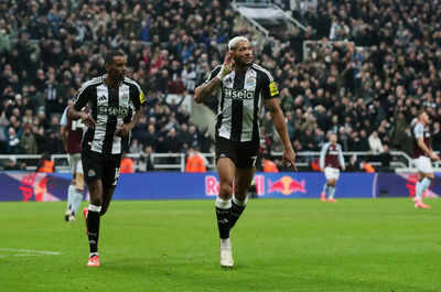 EPL: Newcastle crush 10-man Aston Villa 3-0