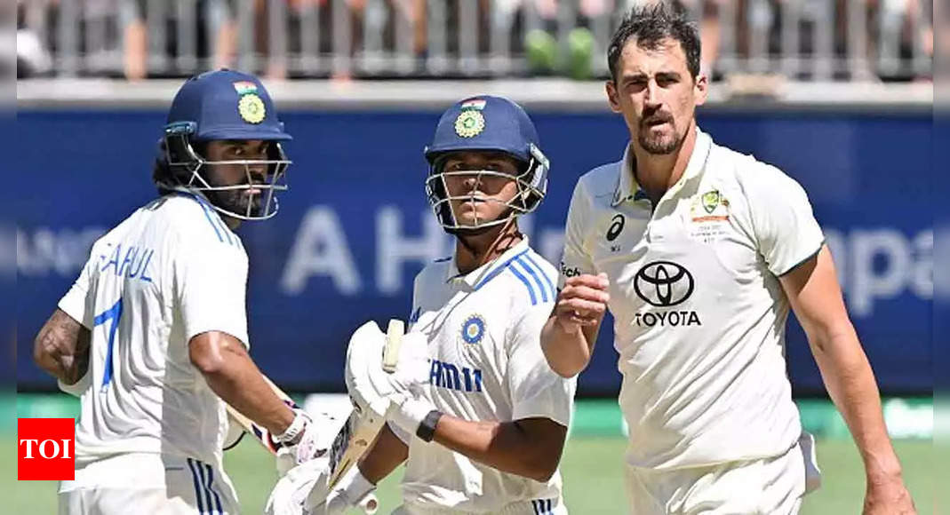 IND vs AUS Live: Pat Cummins removes KL Rahul; India 51/2 at tea break