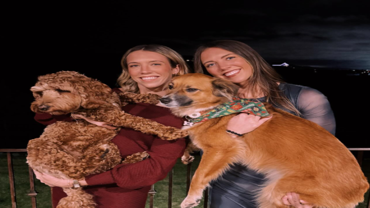 Lexie Hull Celebrates the Holidays with Twin Sister Lacie and Their Adorable  Dogs | NBA News - Times of India