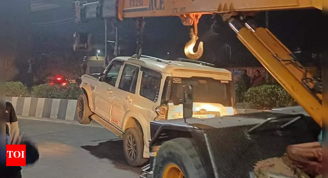 2 killed as ‘drunk’ SUV driver rams into bike, drags man for 500m in ...