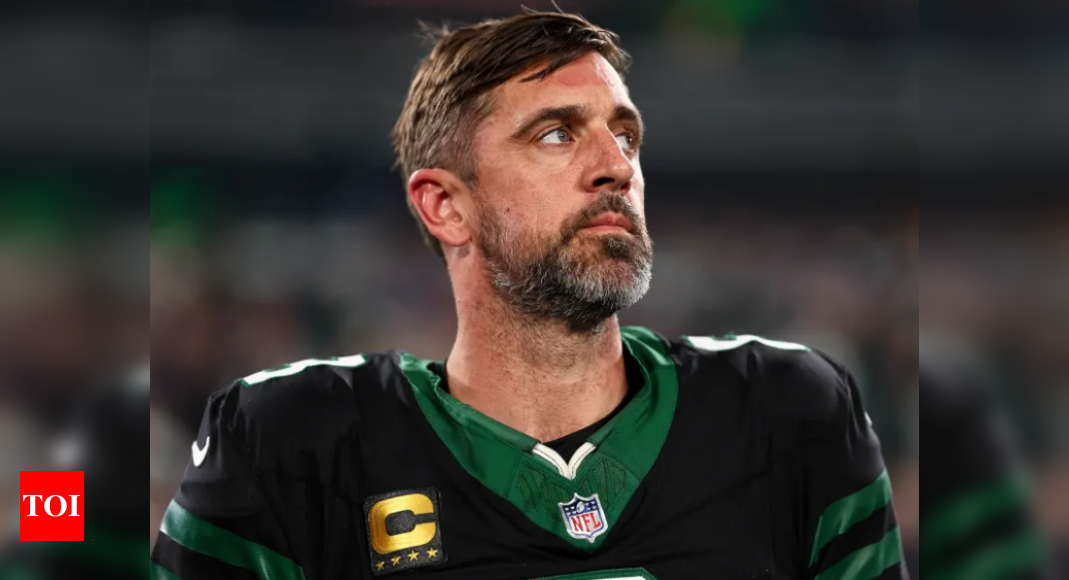 Aaron Rodgers NFL Insider Reveals Who Could Be the Answer to Aaron