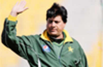 PCB chairman in a fix on choice between Mohsin and Whatmore