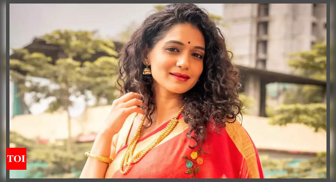 Actress Urmila Kothare's car kills one metro worker