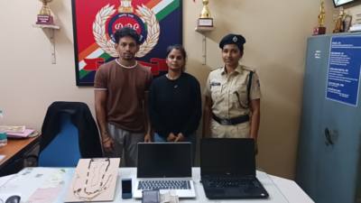 RPF Udupi returns bag with valuables worth Rs 4 lakh left behind by passenger