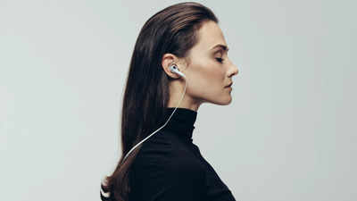 Best Earphones Under 8000 To Keep You Tuned In & Trendy All Year