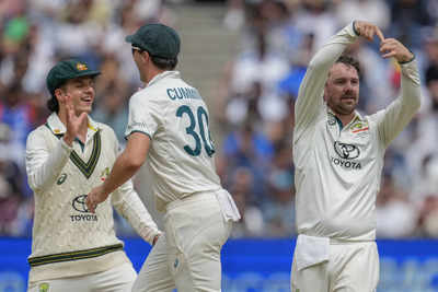 IND vs AUS: Travis Head's 'hot finger in ice' celebration steals the spotlight as India crumble at MCG - WATCH