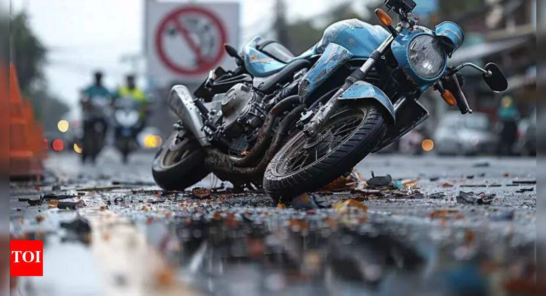 Biker dies after being dragged by SUV for 2km on UP highway | Bareilly ...