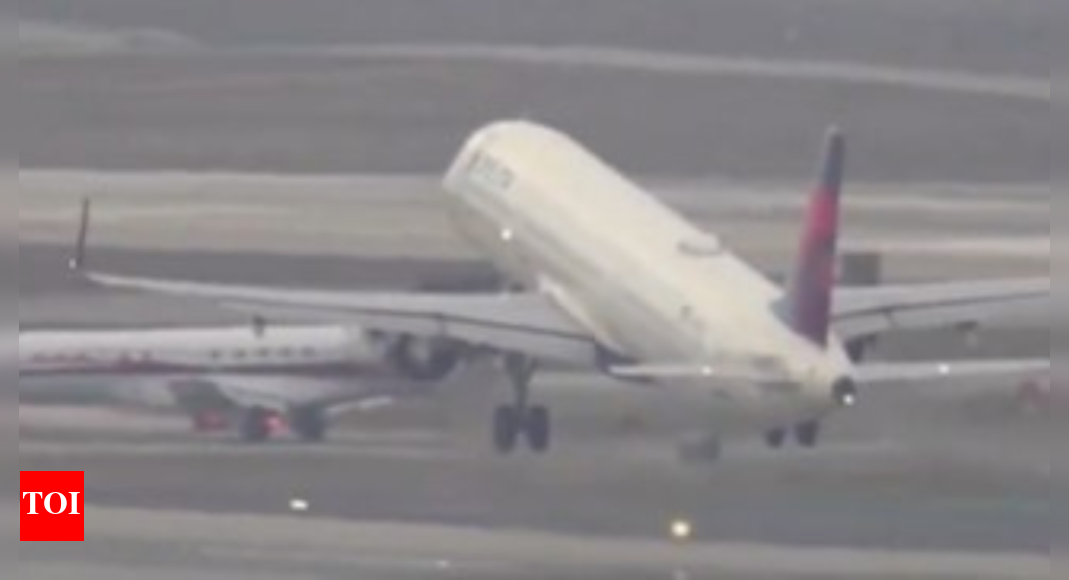 'Stop, stop, stop': Narrow escape of jet carrying basketball team as another plane takes off