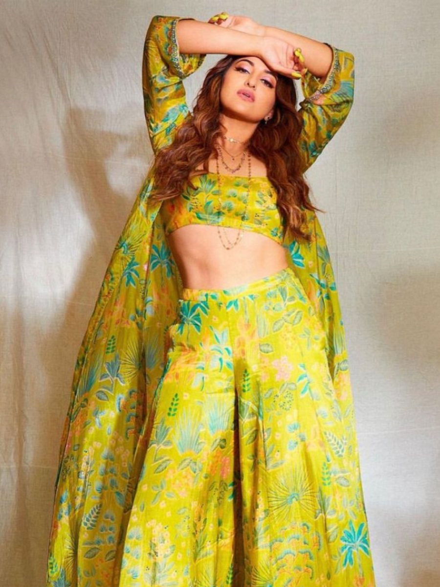 Ethnic co-ord sets perfect for New Year parties ft. Bollywood celebs
