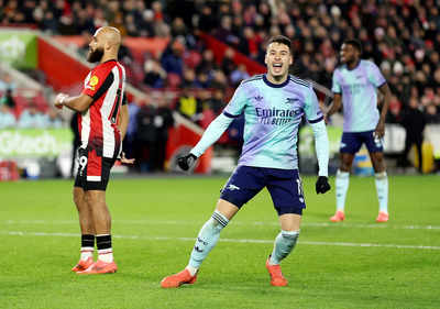 Arsenal beat Brentford 3-1, closing gap on Premier League leaders Liverpool