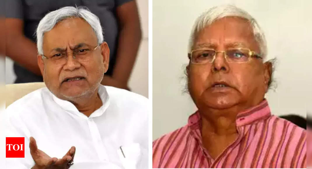 'Kya bol rahe hain?': Nitish Kumar reacts to Lalu's INDIA bloc invite