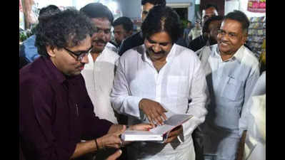 Pawan encourages youth to embrace reading as habit