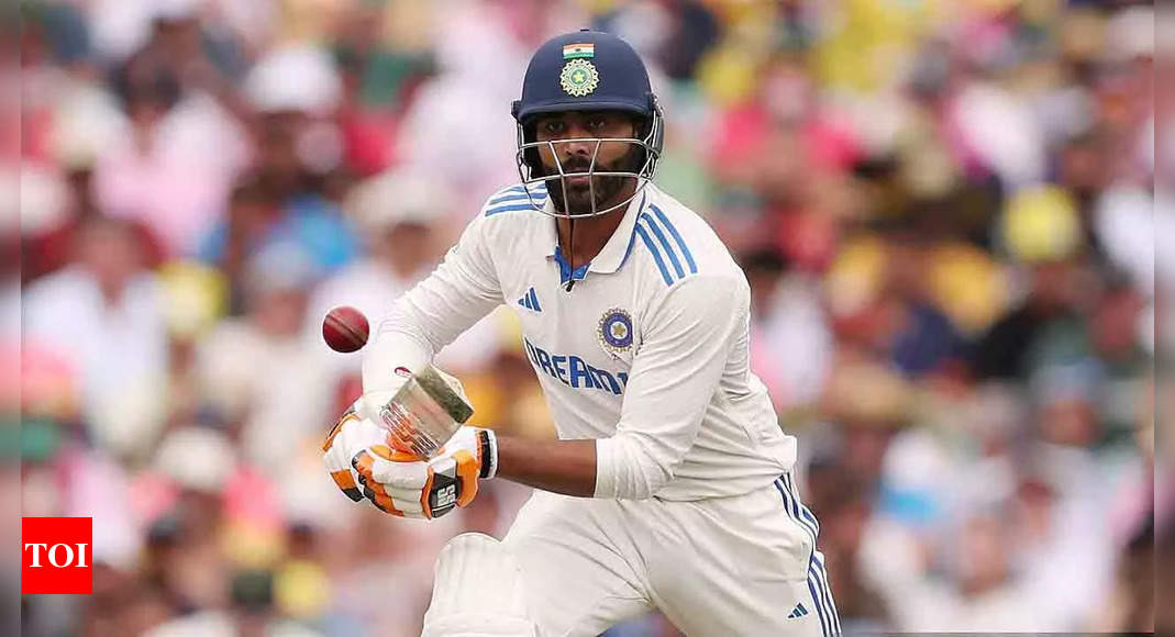 IND vs AUS Live: Pat Cummins dismisses Sundar, India 8 down