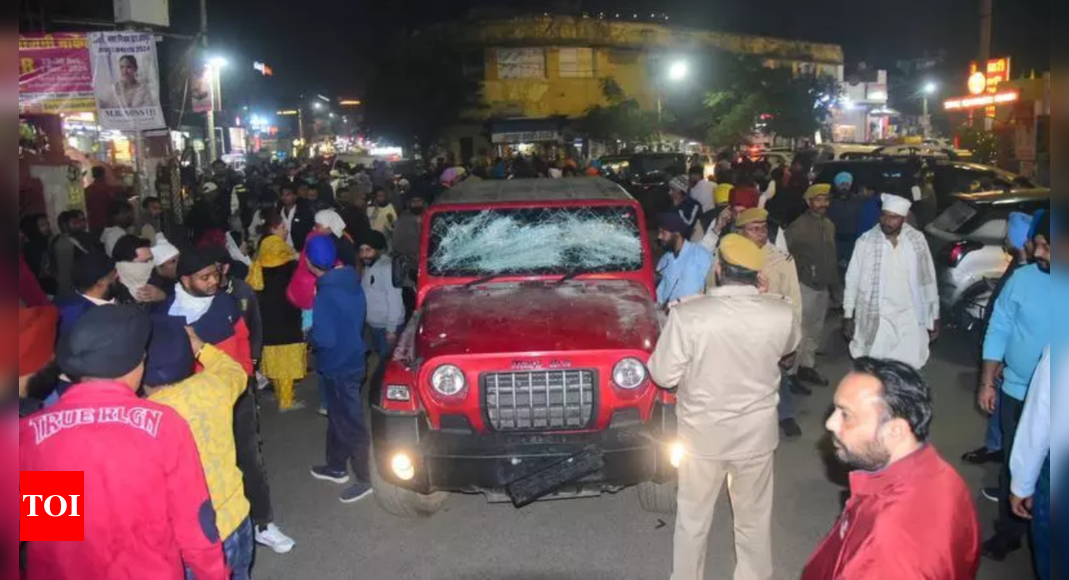 Teen driving SUV crashes into Sikh procession in Jaipur, 4 injured