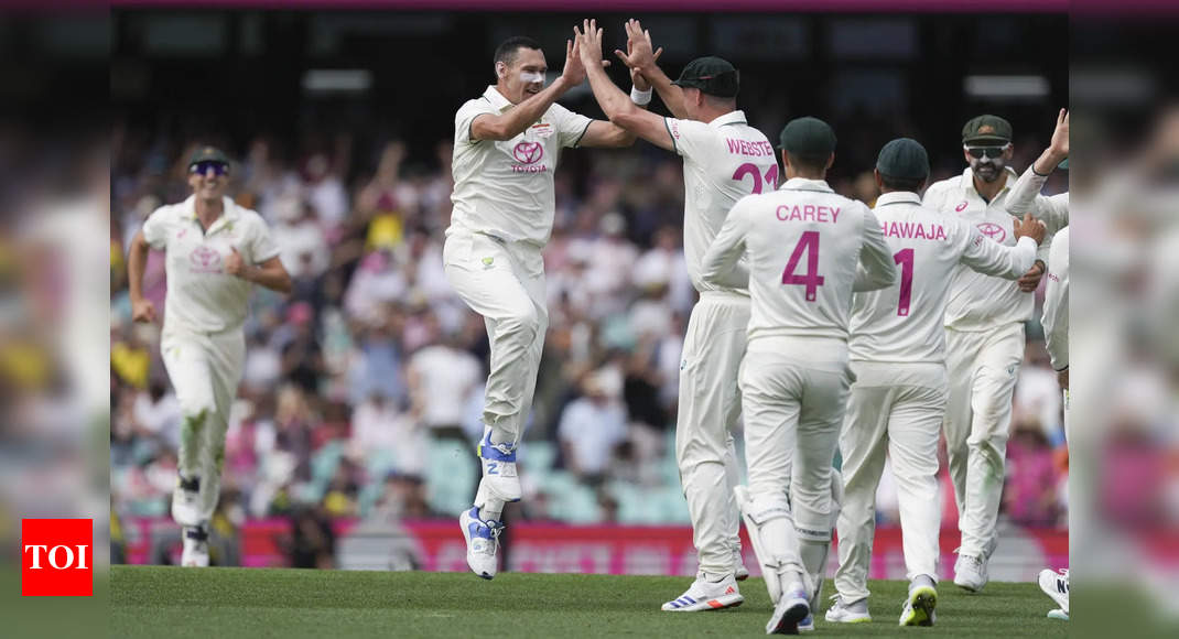 Australia's precision leaves India gasping for runs at SCG