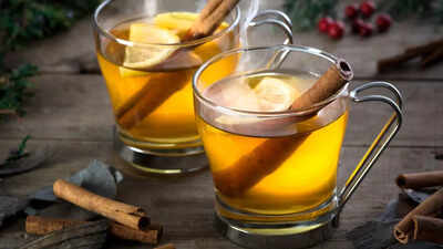 5 Hot Drinks to Spice Up Your Winter Party